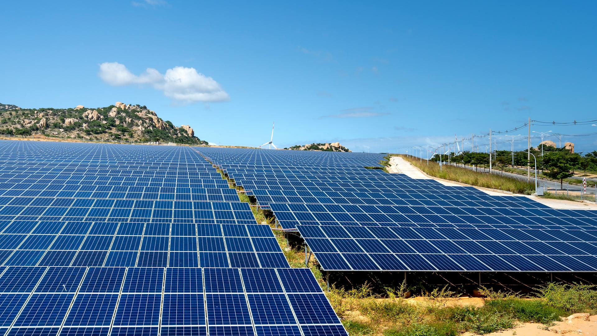Solar Power Plants – Clean Green Energy